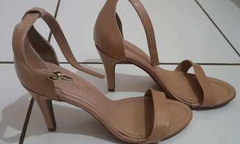 Imagem 2: Sandália Bebecê Nude R$50,00