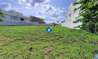 Imagem 3: Lote Topíssimo no Condomínio Jardins Versailles - Uberlândia - MG