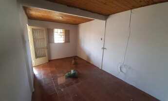 Imagem 3: Casa Buriti, de 3 quartos e etc com varanda e garagem coberta, no asfalto, casa forrada