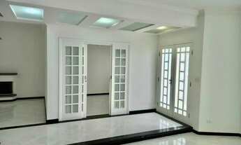 Imagem 4: Casa para venda possui 480 metros quadrados com 4 quartos sendo 4 suítes