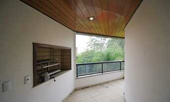 Imagem 4: Baixou de R$1.100.000,00 para R$990.000,00 apt com 220 m² e 4 quartos rodeado de varanda.