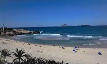 Imagem 2: Apartamento para venda possui 500 metros quadrados com 3 quartos em Ipanema - Rio de Janei