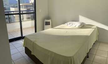 Imagem 3: Excelente Apartamento mobiliado para locação composto por três quartos mais dependência na