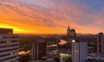 Imagem 3: Duplex espetacular em condomínio com quadra de tênis próximo ao Metrô Faria Lima