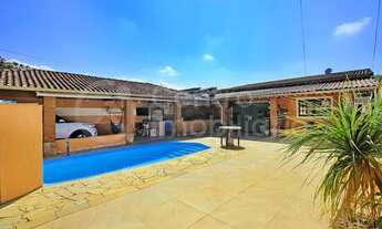 Imagem: CASA com piscina e 6 quartos em Peruíbe