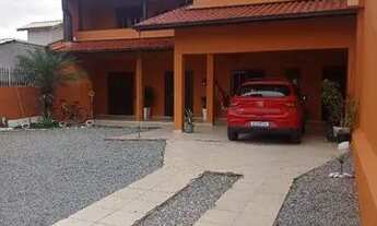 Imagem: República feminina aluga-se quartos