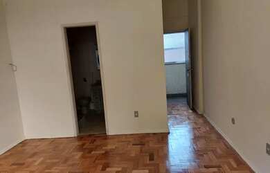 Imagem 2: Apto centro, frente, amplo, sol, fino trato, Rua 16 de março, excelente preço - Petrópolis