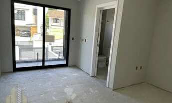 Imagem 7: Sobrado com piscina alto padrão no bairro da velha em Blumenau. Pertinho da UFSC a 2 minut