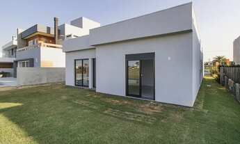 Imagem 4: Casa no Reserva das aguas fundos lago em Excelente localização no condomínio.Torres-RS