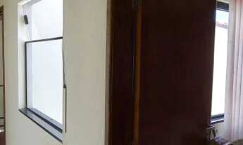 Imagem: Sobrado com 03 Quartos no Bairro da Cruz