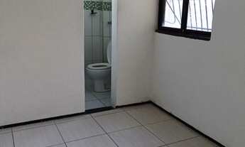 Imagem 6: Apartamento para aluguel possui 76 metros quadrados com 3 quartos em Montese - Fortaleza