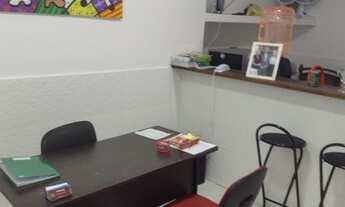 Imagem 6: Ponto comercial/Loja/Box para aluguel possui 100 metros quadrados com 3 quartos