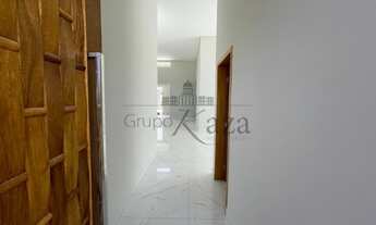 Imagem 3: Casa de condomínio térrea para venda tem 249 metros quadrados com 3 quartos