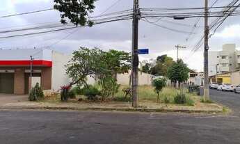 Imagem 2: Umuarama, Terreno de Esquina com 375,00m², Avenida Pará, Próximo da UFU