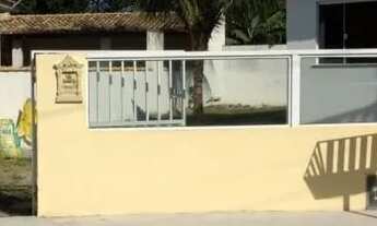 Imagem: Casa com suíte e quintal grande com excelente