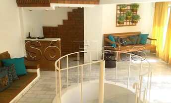 Imagem: Flat estilo duplex na cobertura com uma