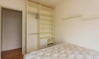 Imagem 4: Apartamento para aluguel possui 100 metros quadrados com 3 quartos em Petrópolis - Porto A