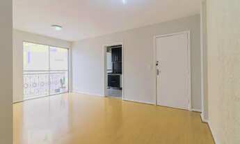 Imagem 2: Apartamento para Aluguel - Água Verde, 3 Quartos, 67 m2