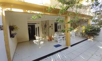 Imagem 2: Casa para venda com 200 metros quadrados com 4 quartos em Jabotiana - Aracaju - SE