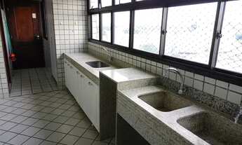 Imagem 6: Apartamento para aluguel possui 230 metros quadrados com 4 quartos em Lagoa Nova - Natal