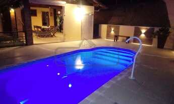 Imagem 2: TR Casa de condomínio para venda possui 200 metros quadrados com 4 quartos