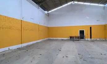 Imagem: Alugo ótimo galpão de 420m2 na Barra de