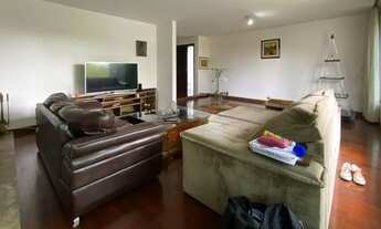 Imagem 5: Casa para aluguel possui 538 metros quadrados com 5 quartos