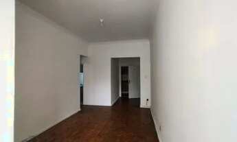 Imagem 2: Apartamento com 2 dormitórios para alugar, 70 m² por R$ 3.365/mês - Copacabana - Rio de Ja