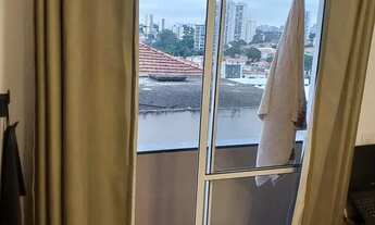 Imagem: Kitnet semi mobiliada com vista. Tudo incluso