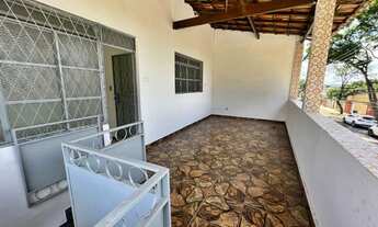 Imagem 2: CASA EXCELENTE LOCALAZA??O 03 QUARTOS 06 VAGAS - BAIRRO INCOFIDENTE/ BH