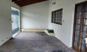 Imagem 3: Casa de 3 andares com 04 quartos no Centro para locação