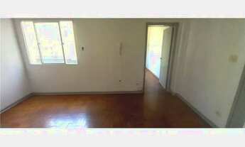 Imagem 5: More no coração do bairro do Embaré, na quadra da praia!!!!!