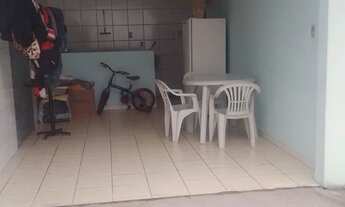 Imagem 2: Quarto mobiliado em casa semi mobiliada