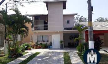 Imagem: Casa com 3 Quartos, 3 Suítes, 1 Garagem