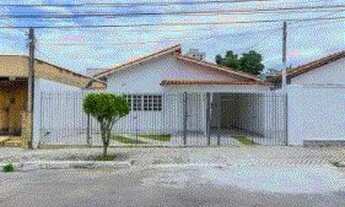 Imagem 2: Casa no Centro, 3 quartos, varanda com churrasqueira e piscina, em São José dos Campos