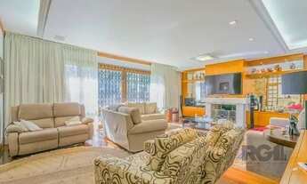 Imagem 2: Casa 221m² - 3 dormitórios, 1 suíte, 4 vagas de garagem no bairro Vila Assunção