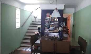 Imagem 3: Casa ampla na Cidade das Flores, Osasco - 5 quartos, 2 quintais, próxima à Faculdade Fede