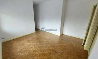 Imagem 6: Apartamento sem vaga e sem elevador, com 2 dormitórios, sala, cozinha, banheiro, área de s