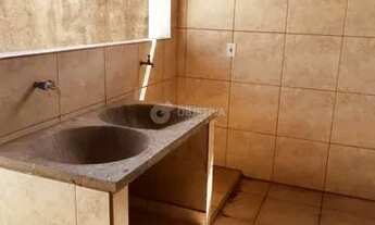 Imagem 7: Casa para aluguel, 2 quartos, 2 vagas, JARDIM DAS PALMEIRAS - UBERLANDIA/MG