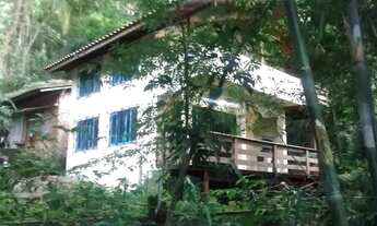 Imagem: Casa no meio da natureza - disponível em