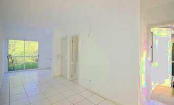 Imagem 2: Casa com 3 Dormitórios e 2 Vagas em Condomínio