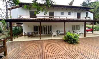 Imagem 2: Casa de condomínio para aluguel e venda possui 800 metros quadrados com 4 quartos