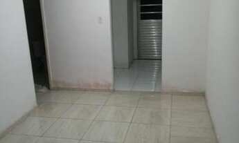 Imagem 2: Alugo casa no cond. recanto da poesia na forene na rua principal