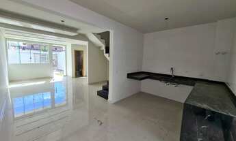 Imagem 7: Casa tr?plex de 3 quartos e 3 vagas de garagem no Bairro Santa Am?lia