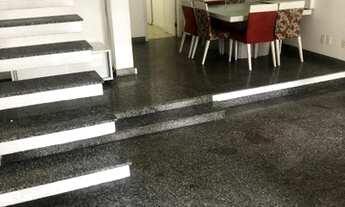 Imagem 7: Armação, Casa Triplex, 5/4 sendo cinco suítes, piscina, condomínio fechado, garagens1