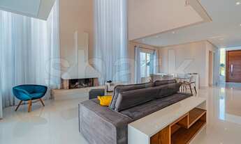 Imagem 3: Casa de condomínio para aluguel possui 390 metros quadrados com 4 quartos