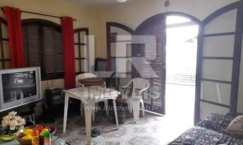 Imagem 2: Casa com 2 quartos e quintal amplo em rua pavimentada, excelente localização *CN-08