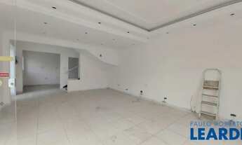 Imagem: CASA ASSOBRADADA - CAMPO BELO - SP