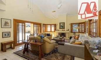 Imagem 3: No Partenon, casa de 740m,² 4 suites. piscina