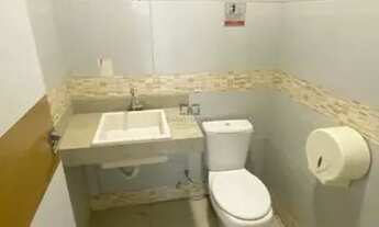 Imagem 5: Casa para aluguel possui 330 metros quadrados com 8 quartos em Madalena - Recife - PE